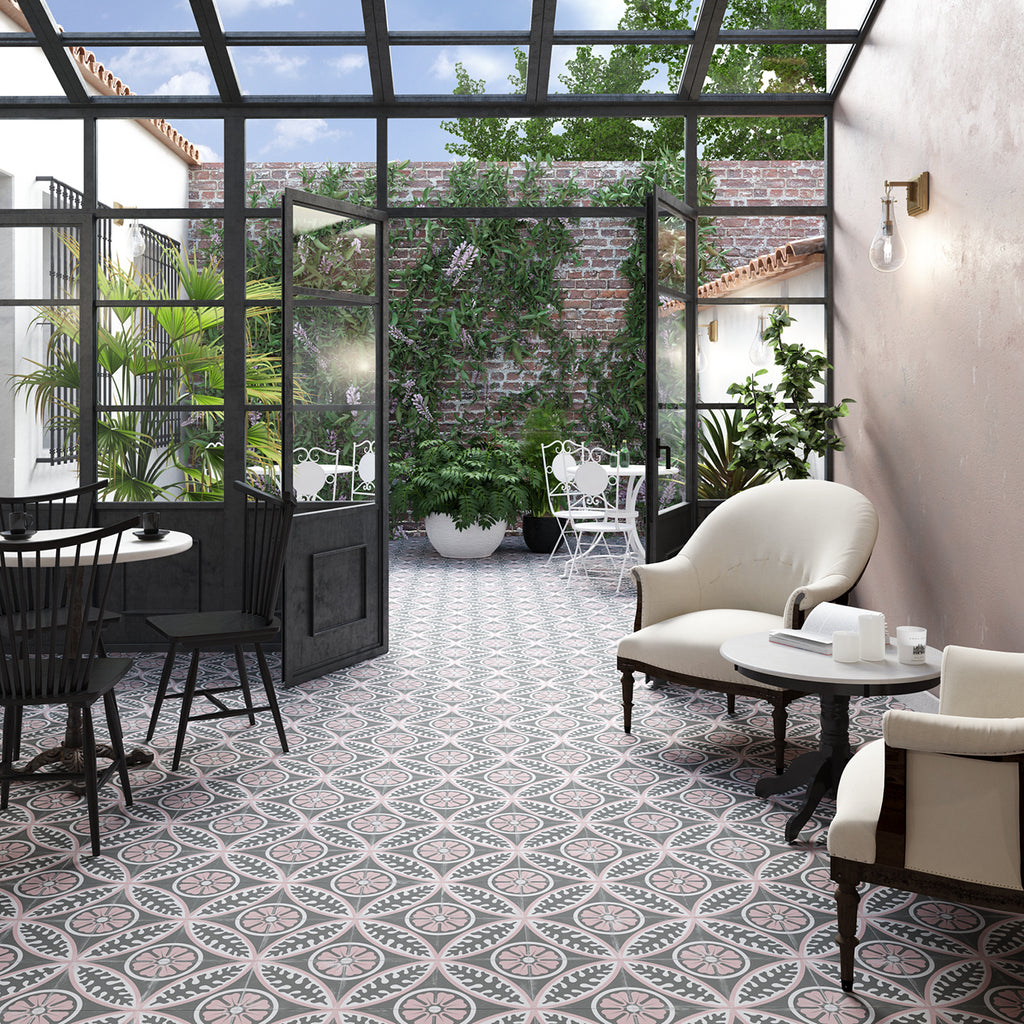 Conservatory floor with Flor Rosada tiles