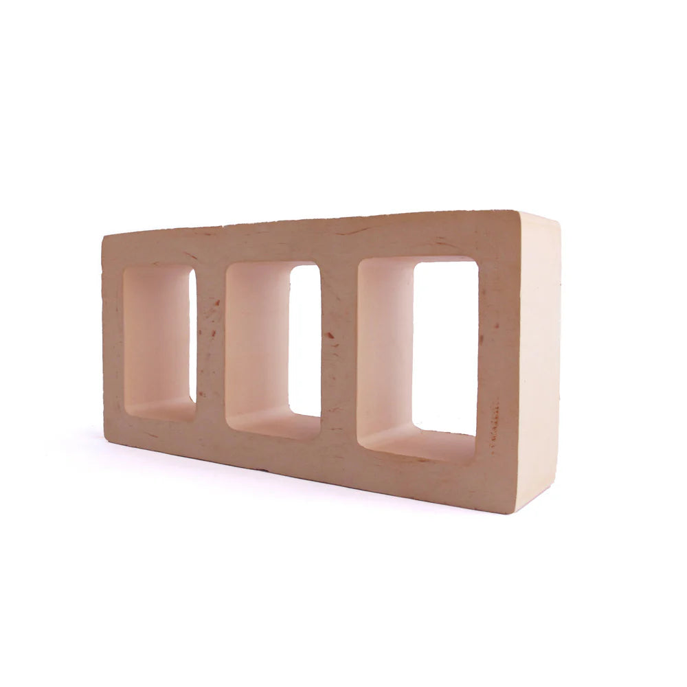 Lattice Bricks: Gaudi 9