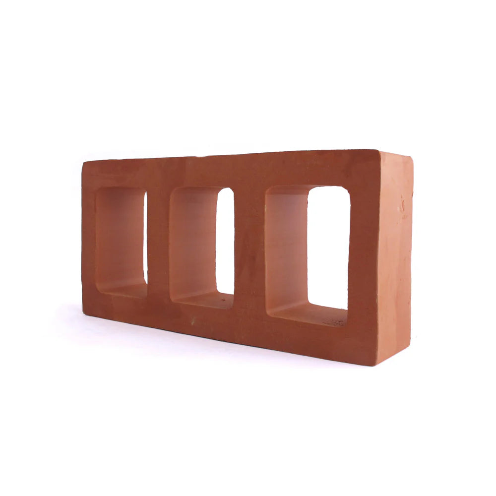 Lattice Bricks: Gaudi 9
