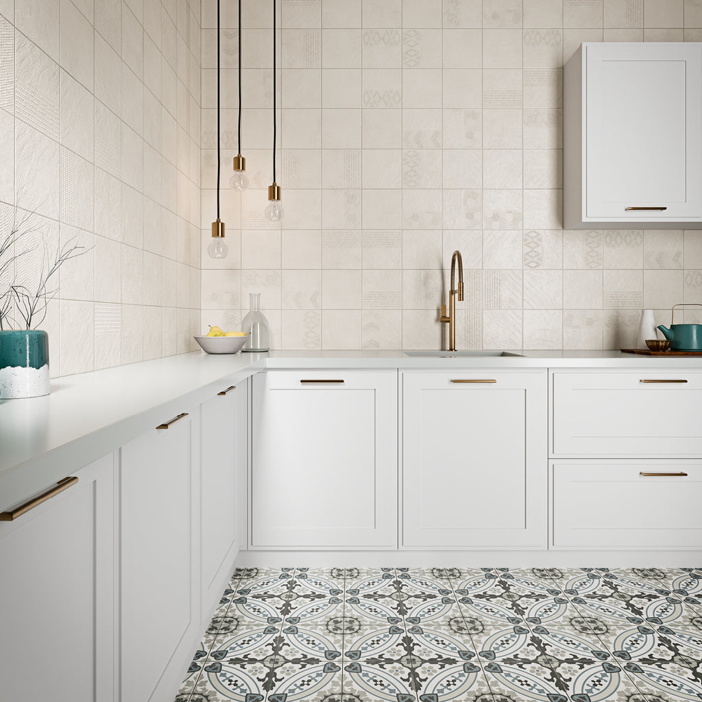 Kitchen with Amposta floor tiles
