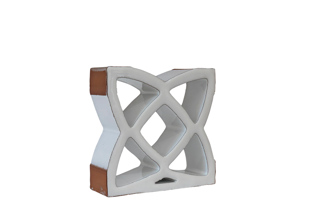 Lattice Bricks: Gaudi 12
